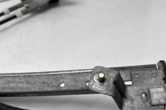 Leve vitre mecanique avant gauche PEUGEOT 106