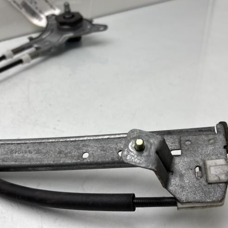 Leve vitre mecanique avant gauche PEUGEOT 106 Photo n°3