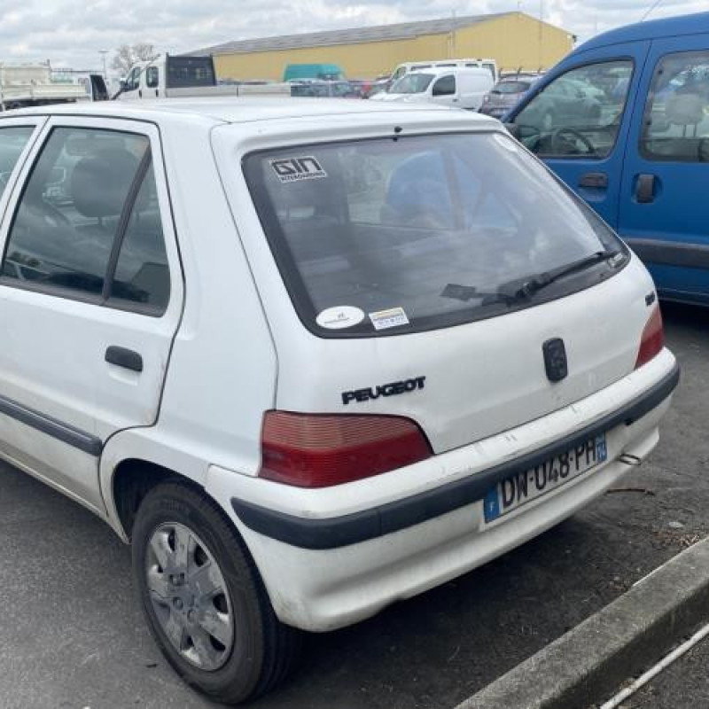 Leve vitre mecanique avant gauche PEUGEOT 106 Photo n°10