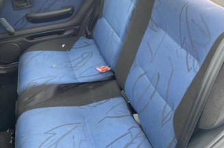 Leve vitre mecanique avant gauche PEUGEOT 106