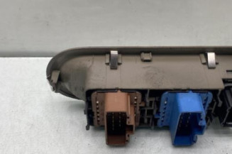 Interrupteur de leve vitre avant gauche RENAULT CLIO 3