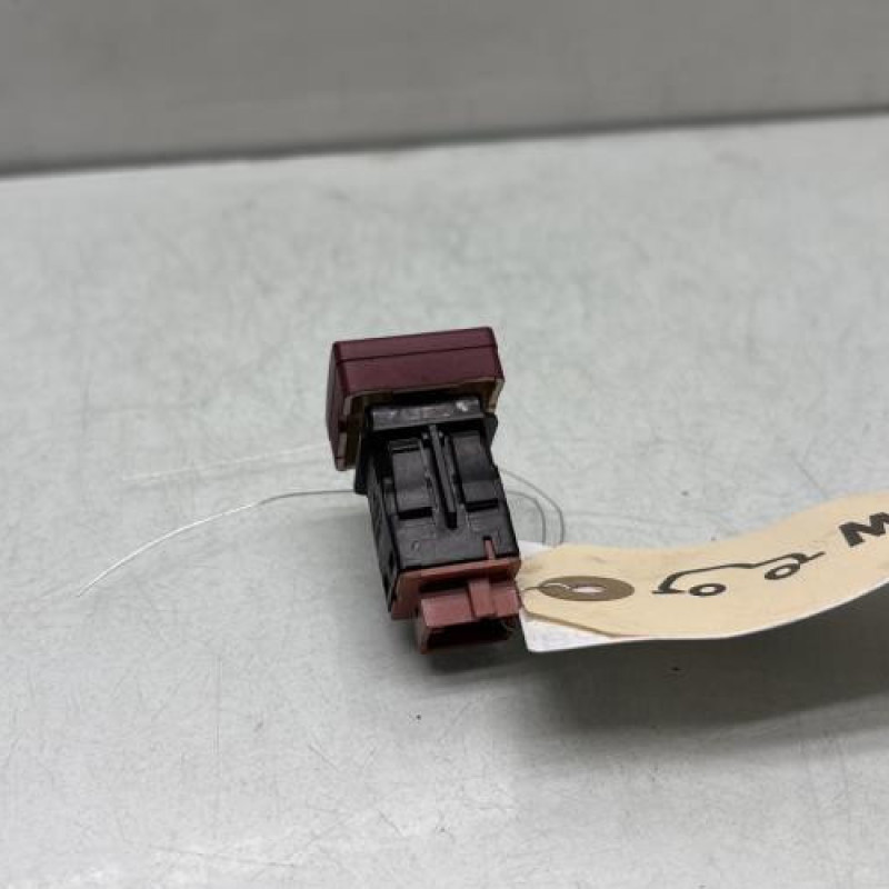 Bouton de warning PEUGEOT PARTNER 2 Photo n°2