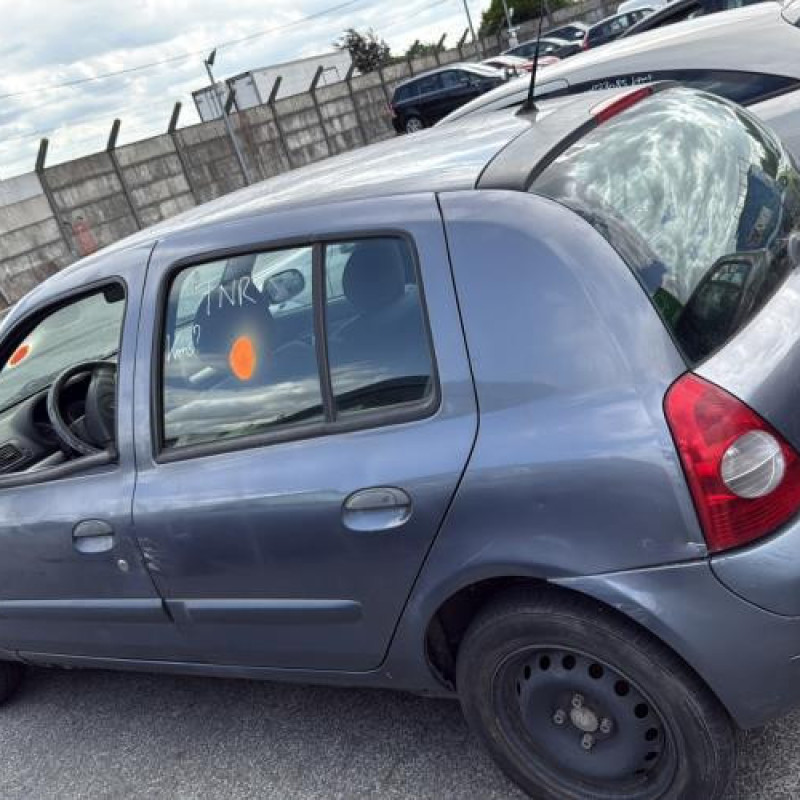 Vitre avant gauche RENAULT CLIO 2 Photo n°10