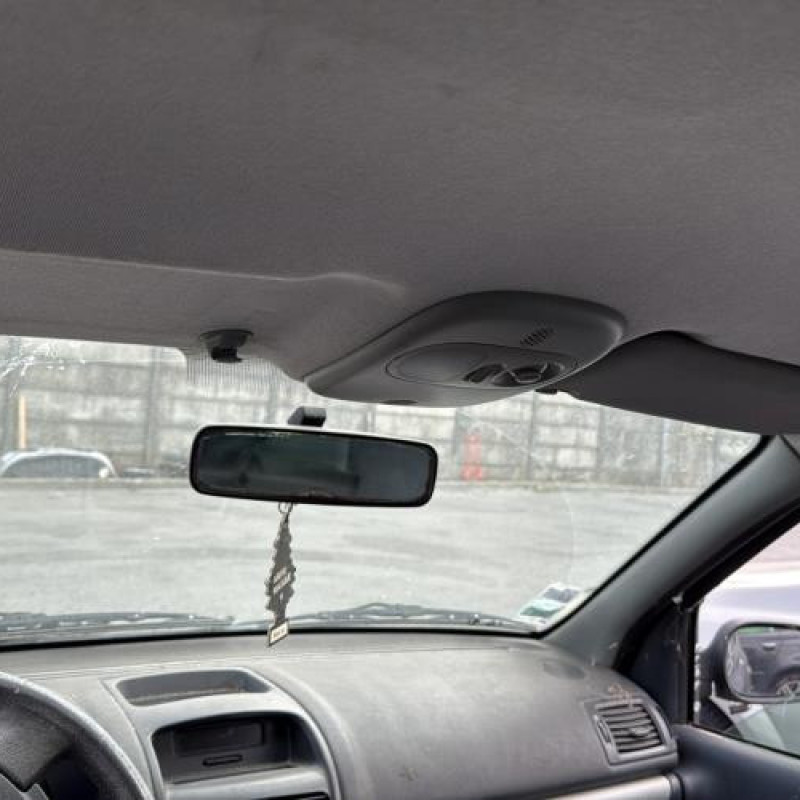 Vitre avant gauche RENAULT CLIO 2 Photo n°18