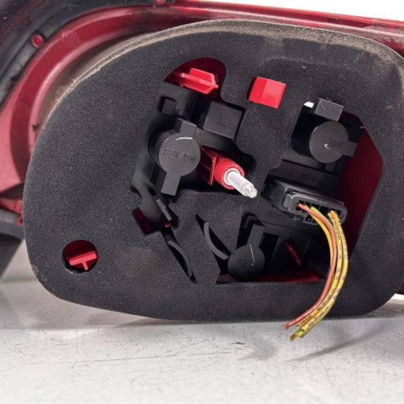 Feu arriere principal gauche (feux) PEUGEOT 206+ Photo n°4