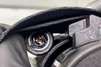 Pretensionneur de ceinture avant droit PEUGEOT 2008 1