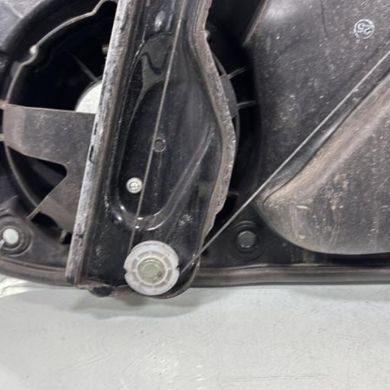 Leve vitre electrique avant gauche VOLKSWAGEN GOLF 6 Photo n°12