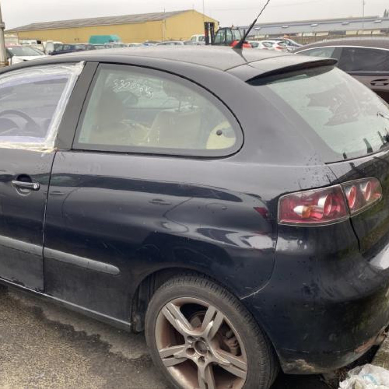 Feu arriere principal gauche (feux) SEAT IBIZA 3 Photo n°8