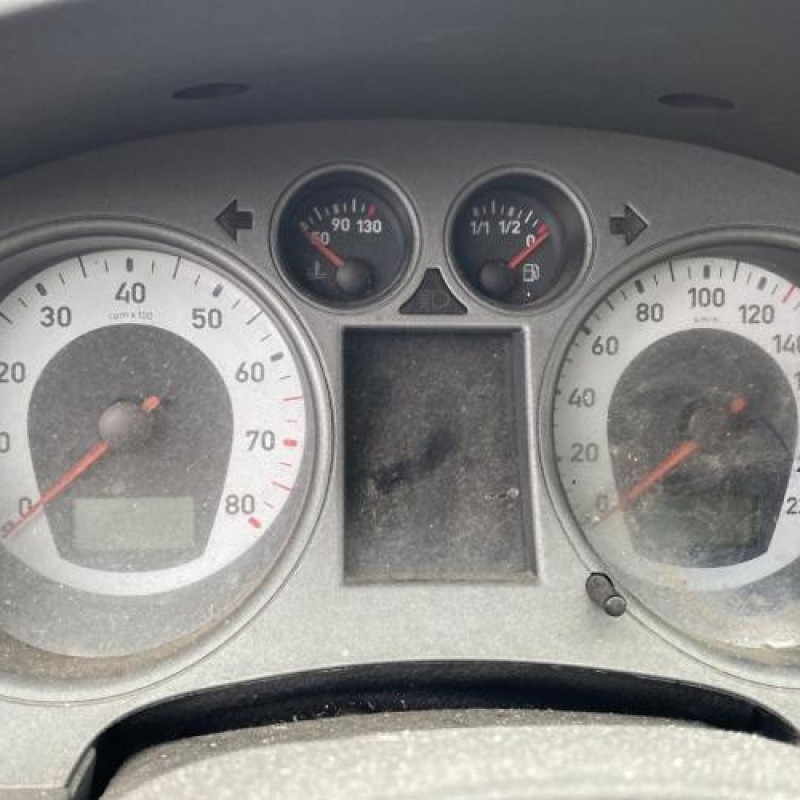 Feu arriere principal gauche (feux) SEAT IBIZA 3 Photo n°19