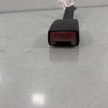 Attache ceinture avant droit RENAULT CLIO 3