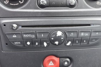 Attache ceinture avant droit RENAULT CLIO 3