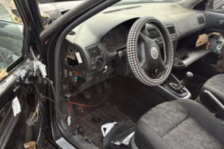 Retroviseur droit VOLKSWAGEN GOLF 4