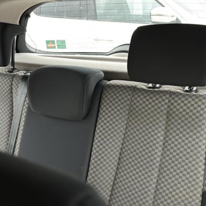 Poignee porte avant gauche RENAULT MEGANE 2 Photo n°15