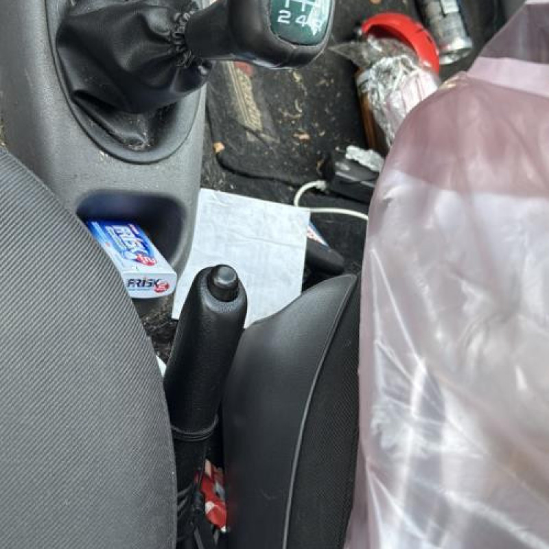 Poignee porte arriere droit FORD FIESTA 4 Photo n°17