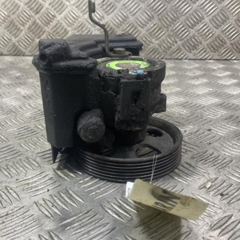 Pompe de direction PEUGEOT PARTNER 1 Photo n°1