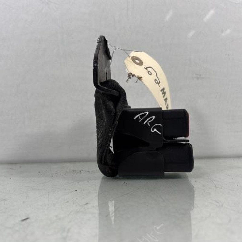 Attache ceinture arriere gauche RENAULT CLIO 2 Photo n°2