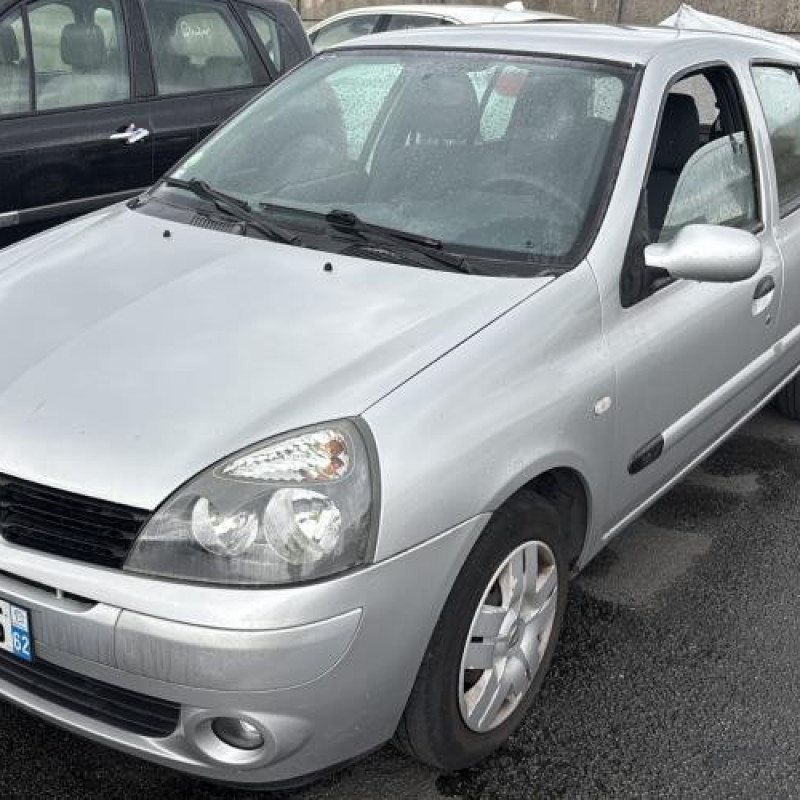 Attache ceinture arriere gauche RENAULT CLIO 2 Photo n°5