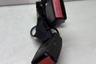 Attache ceinture arriere centrale RENAULT MEGANE 3