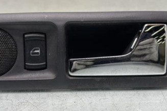 Poignee interieur arriere droit VOLKSWAGEN PASSAT 4 Photo n°1