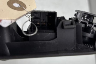 Poignee interieur arriere droit VOLKSWAGEN PASSAT 4