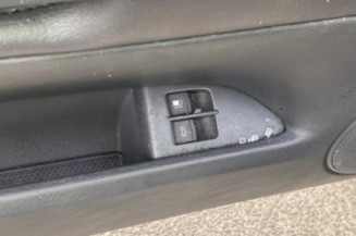 Poignee interieur arriere droit VOLKSWAGEN PASSAT 4