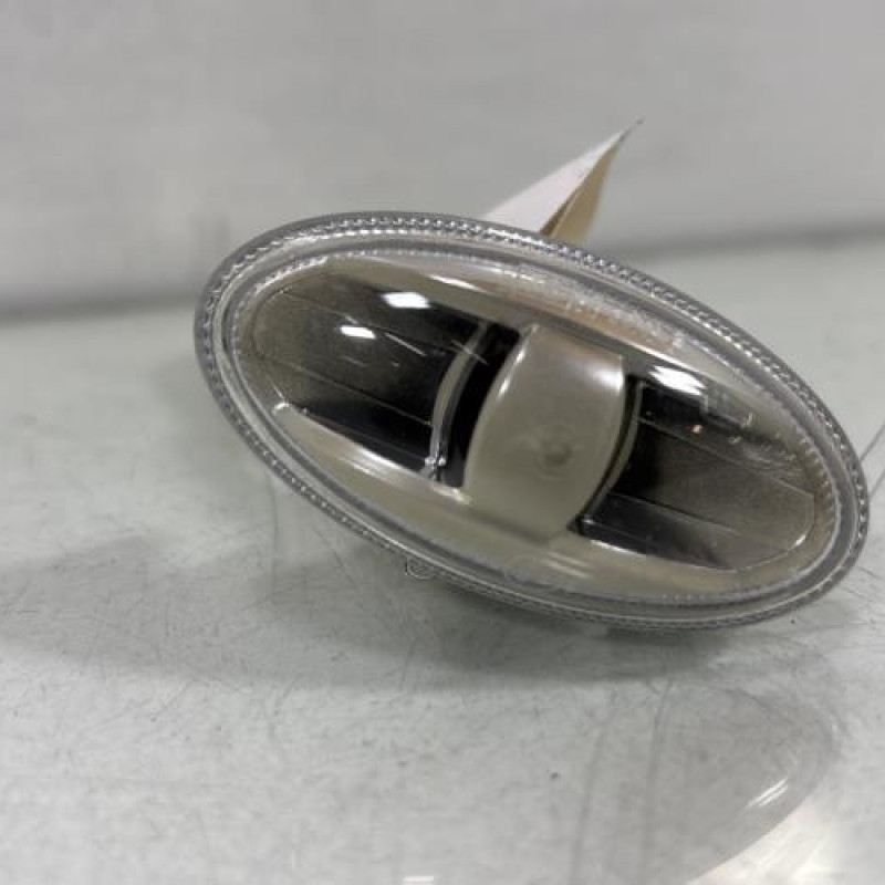 Repetiteur clignotant avant droit  (Feux) CITROEN C4 CACTUS Photo n°3