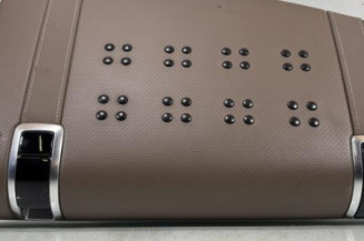 Boite a gants CITROEN C4 CACTUS Photo n°1