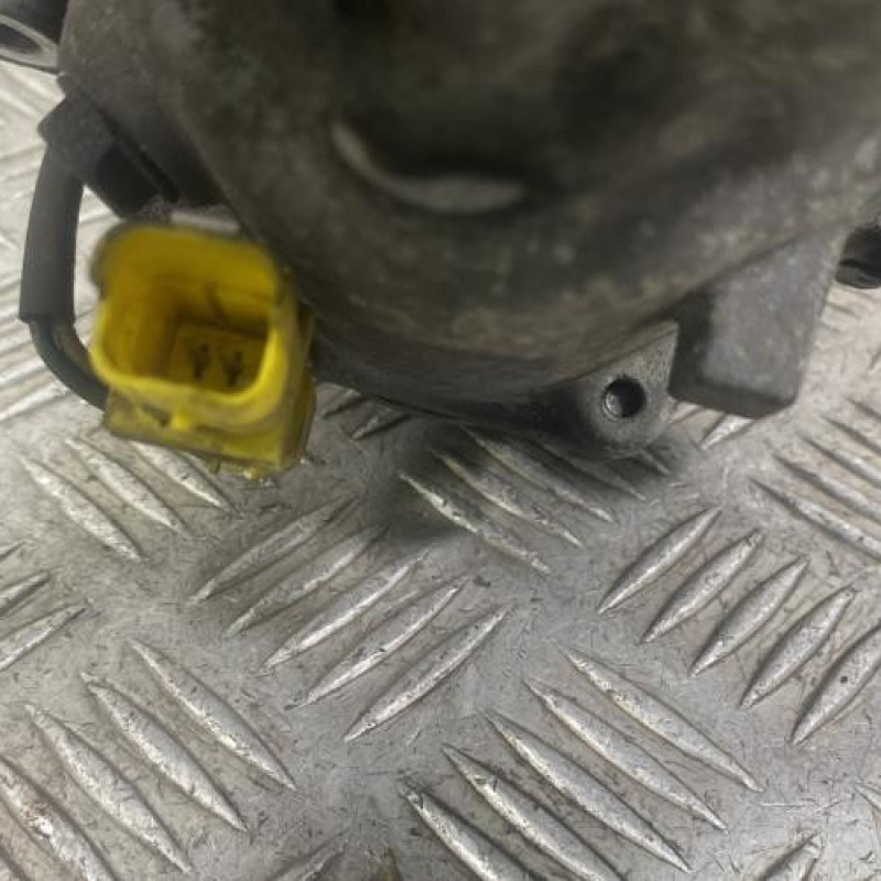 Compresseur clim PEUGEOT 407 Photo n°3