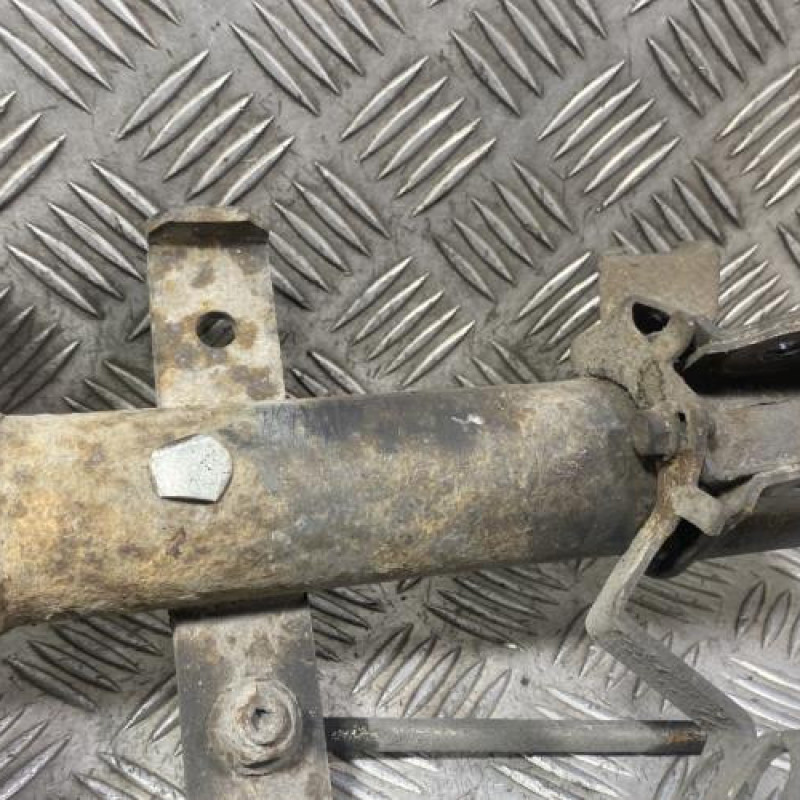 Amortisseur avant droit RENAULT CLIO 3 Photo n°3