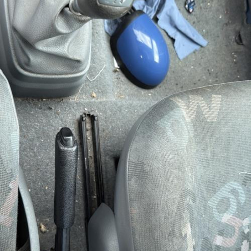 Poignee interieur avant gauche RENAULT TWINGO 1 Photo n°19