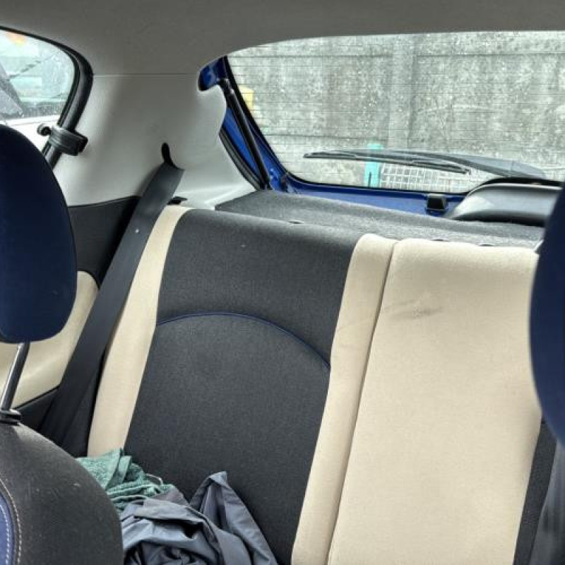 Arret de porte avant droit PEUGEOT 206 Photo n°16