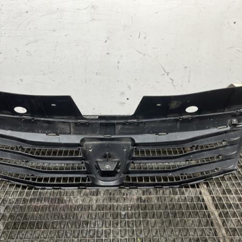 Calandre DACIA SANDERO 1 Photo n°4