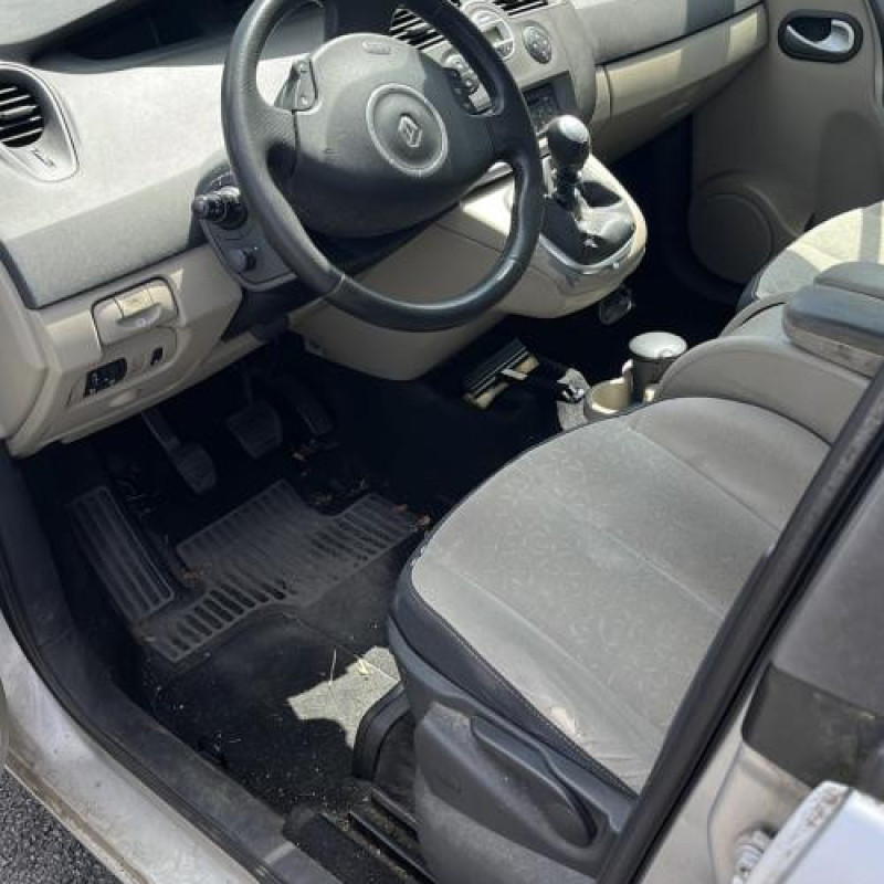 Ceinture avant gauche RENAULT SCENIC 2 Photo n°10