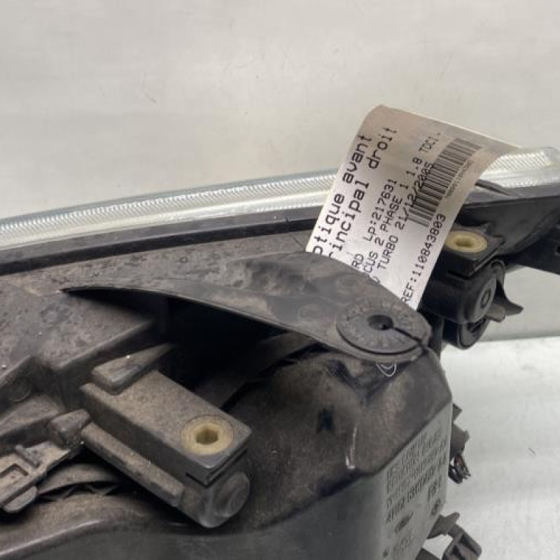 Optique avant principal droit (feux)(phare) FORD FOCUS 2 Photo n°3