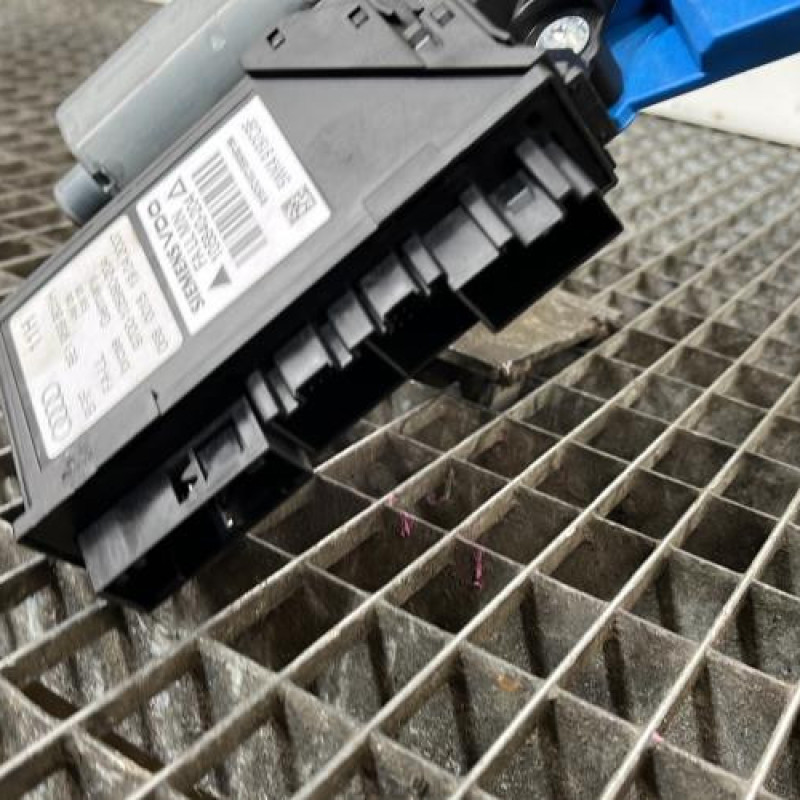 Leve vitre electrique avant gauche AUDI A4 2 Photo n°5
