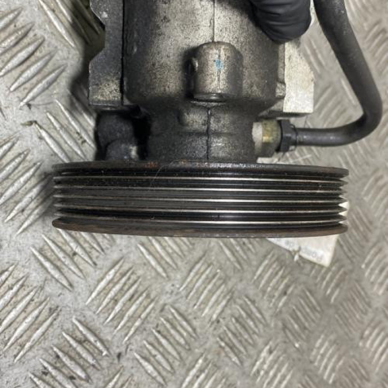 Pompe de direction PEUGEOT 306 Photo n°4