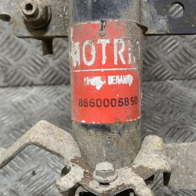 Amortisseur avant droit RENAULT CLIO 3 Photo n°3