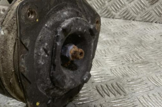 Amortisseur avant droit RENAULT CLIO 3