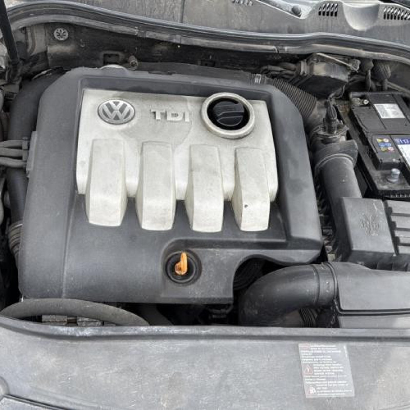 Face avant VOLKSWAGEN PASSAT 5 Photo n°18