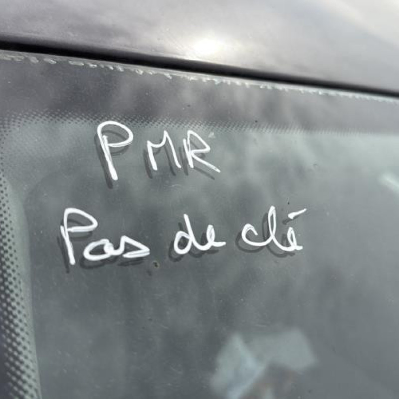 Face avant VOLKSWAGEN PASSAT 5 Photo n°20