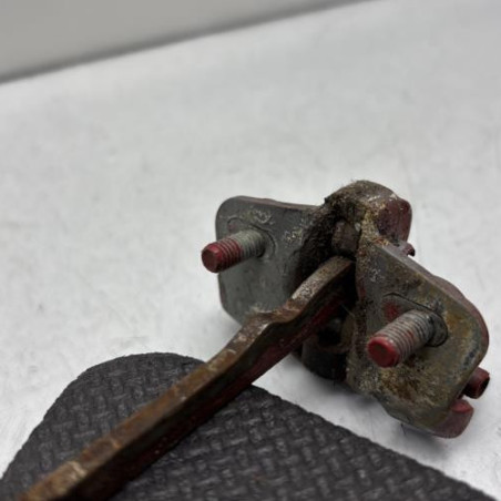 Arret de porte avant droit PEUGEOT 205