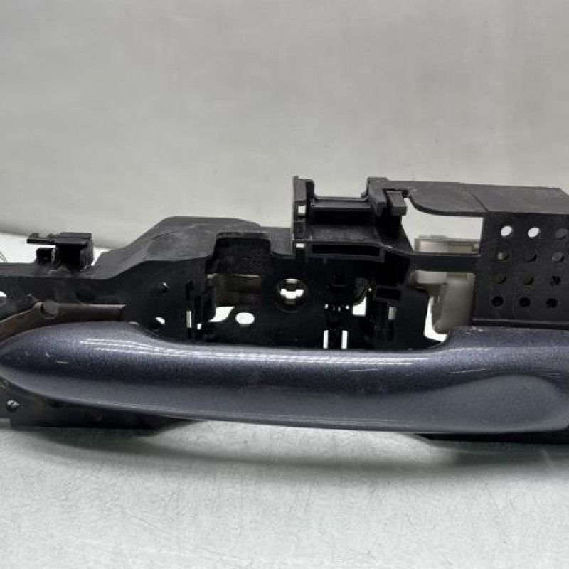 Poignee porte arriere droit RENAULT MEGANE 3 Photo n°1