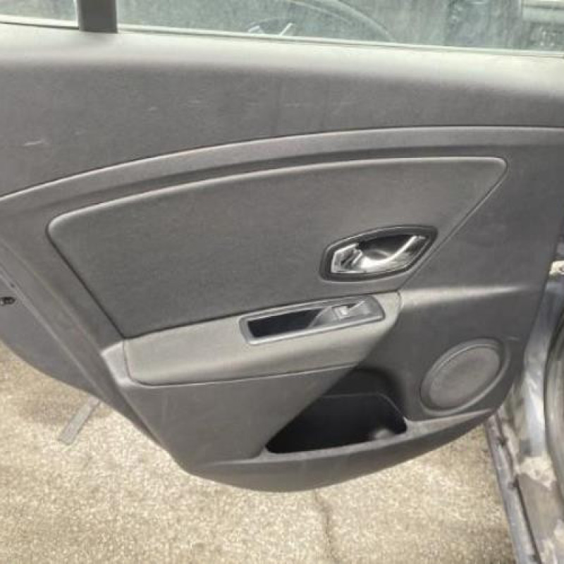 Poignee porte arriere droit RENAULT MEGANE 3 Photo n°20