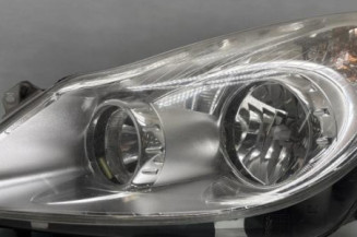 Optique avant principal gauche (feux)(phare) OPEL CORSA D Photo n°1