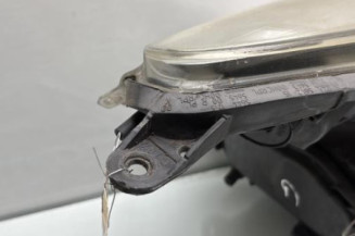 Optique avant principal gauche (feux)(phare) OPEL CORSA D