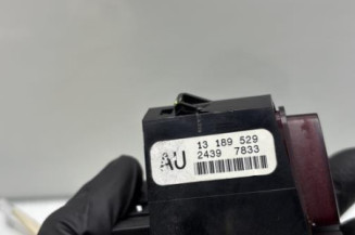 Bouton de warning OPEL CORSA D