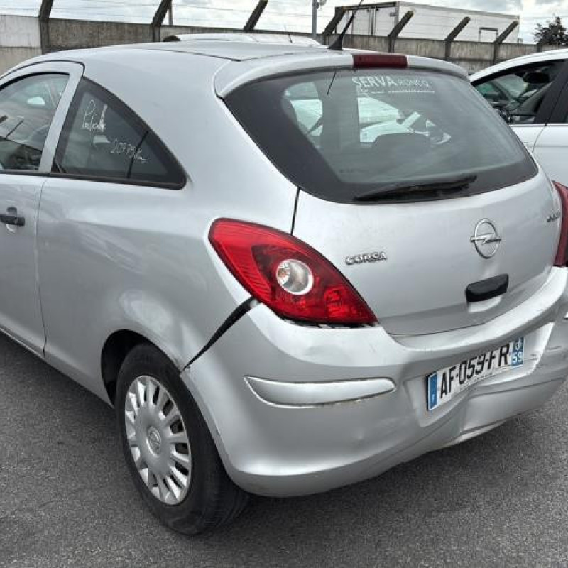 Face avant OPEL CORSA D Photo n°9