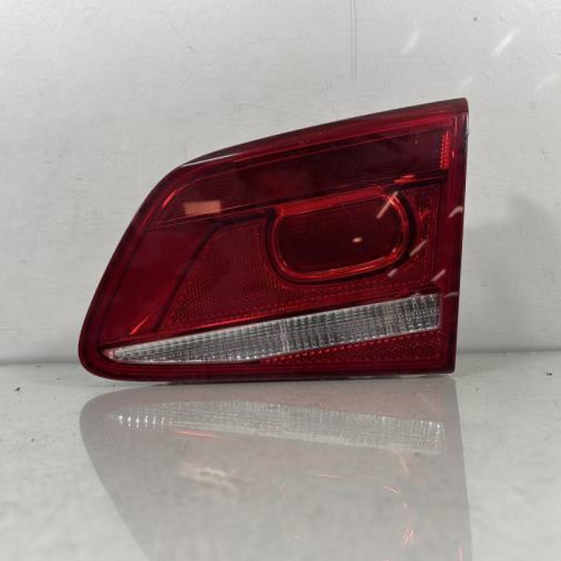 Feu arriere secondaire droit (feux) VOLKSWAGEN PASSAT 6 Photo n°1