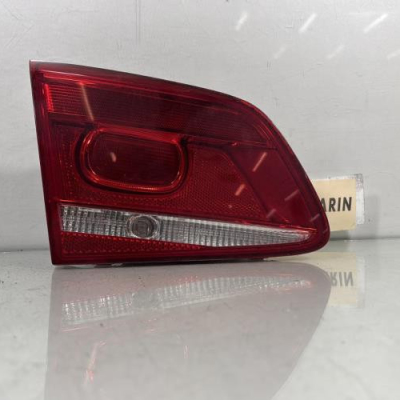 Feu arriere secondaire gauche (feux) VOLKSWAGEN PASSAT 6 Photo n°1