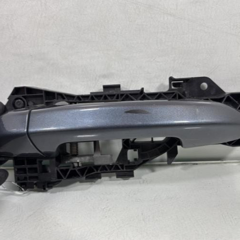 Poignee porte arriere gauche VOLKSWAGEN PASSAT 6 Photo n°3